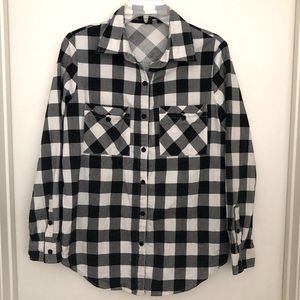 Forever 21 black and white flannel